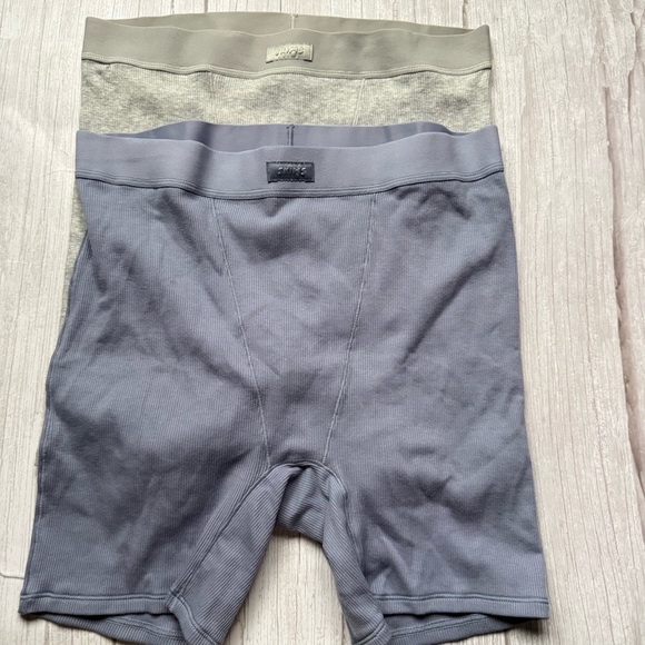 New Women's SKIMS Cotton Rib Boxer Panty Size M - Picture 1 of 4